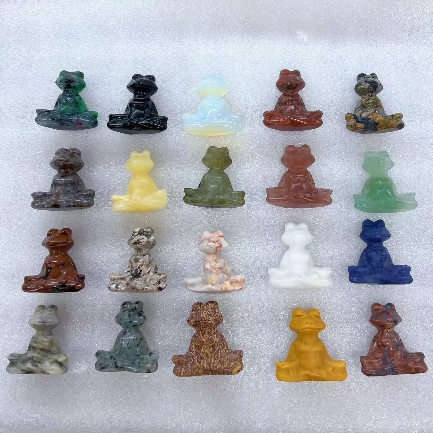 Mia(12259)gc.Crystal meditating frog, a little piece of calm for your day.