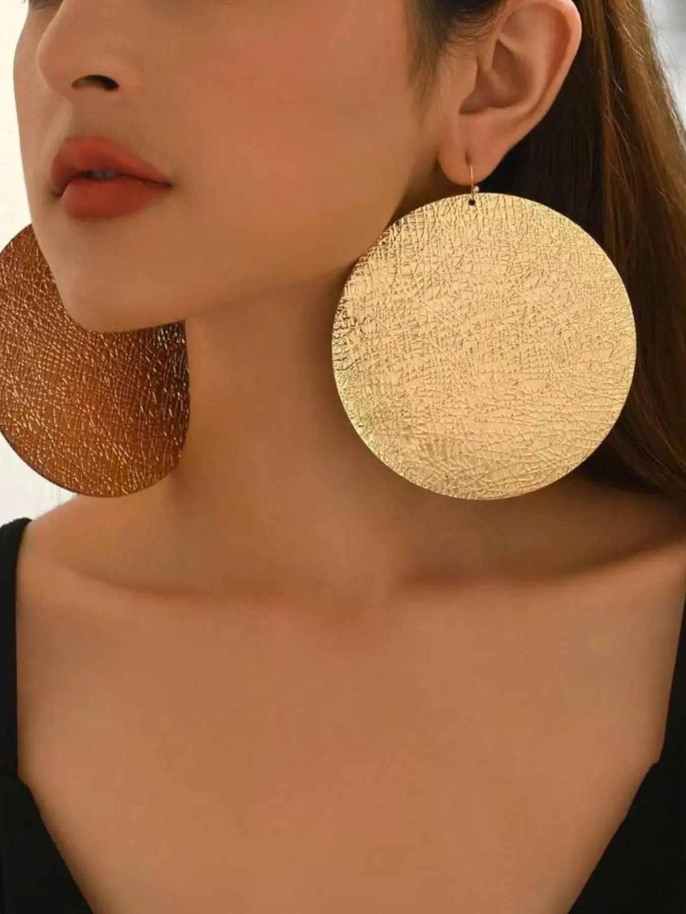 Women's Exaggerated Round Earrings, Statement Earrings, Dangling Earrings, Dangle Earrings, Circle Shape Earrings, Fashionable Alloy Design, Casual Floral Pattern, All-Season Wear, No Choking Hazard