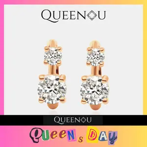 【852】QUEENSDAY Aurielle Synthetic Moissanite Earrings – Elegant and Classic Studs, Perfect for Daily Wear, Engagement, or Anniversary Gift for Women. Fashionable and Timeless Design, Ideal for Special Occasions, Birthday Celebrations, and Romantic Moments