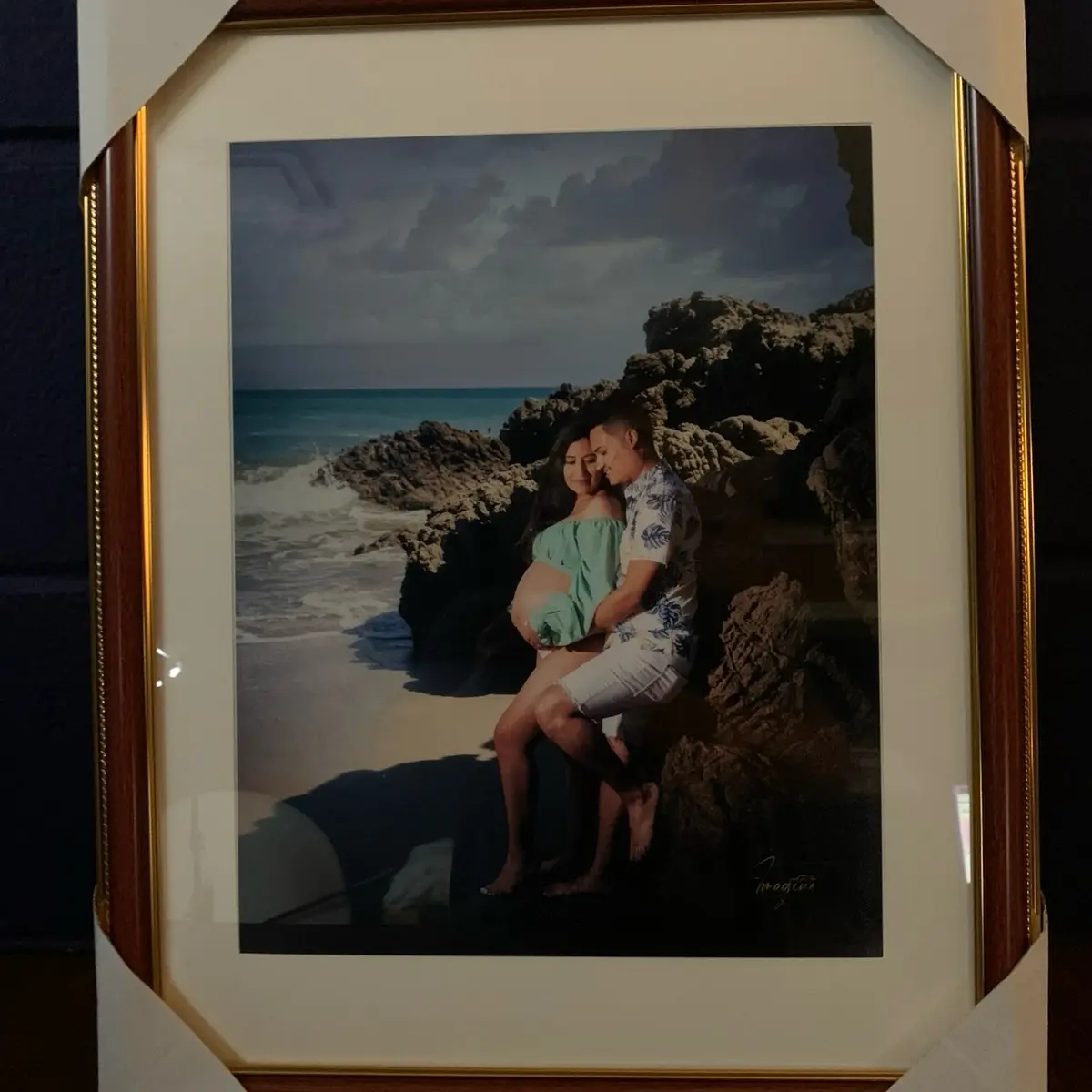 Matted frame 16x20 fits 11x14 photo or document Matted frame 16x20 fits 11x14 photo or document