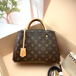 Pre-owned Louis Vuitton Leather Shoulder Bags 13.78'' R4039 Shoulder Bag C537091131 1121 T1 Chloe