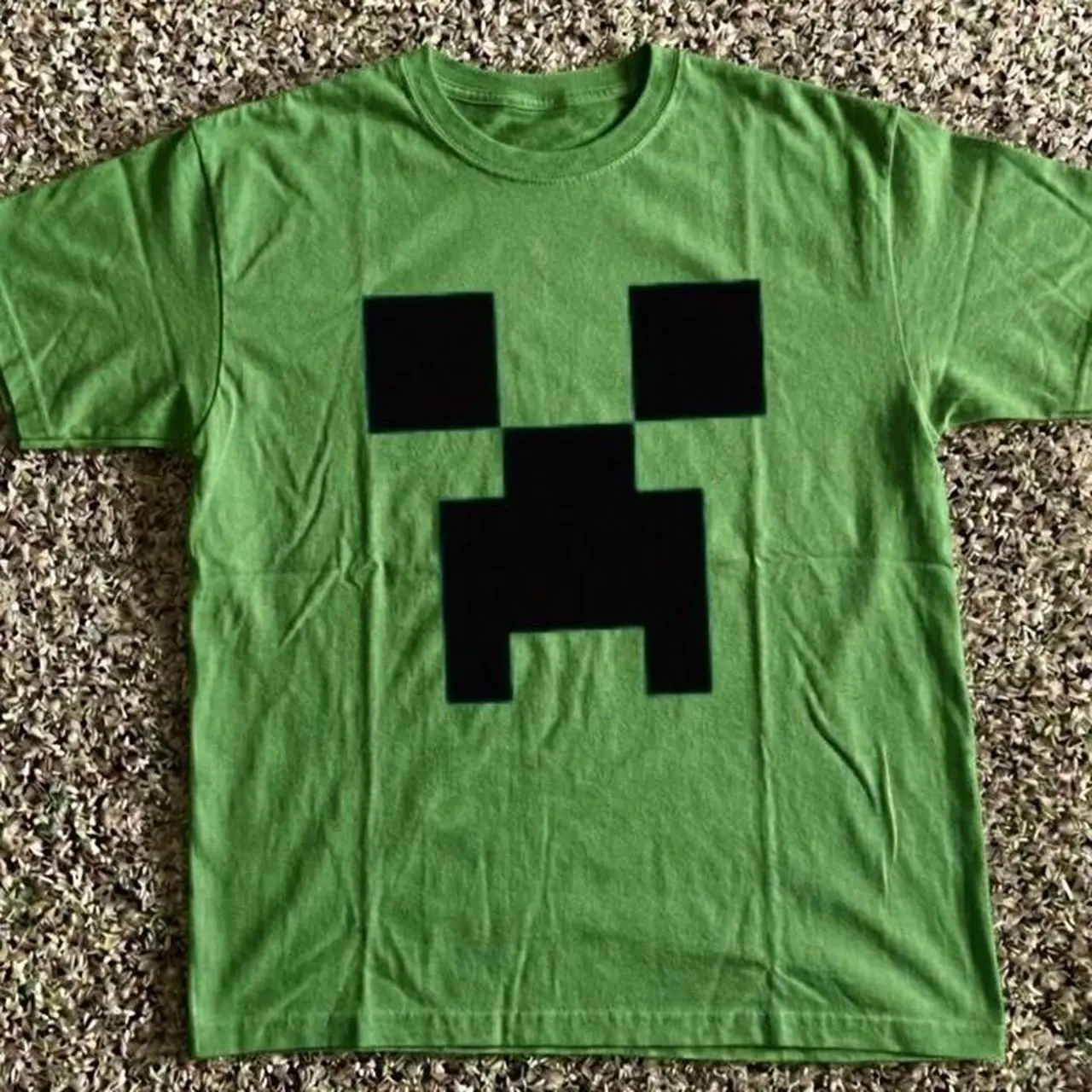 Pixel Creeper Face T-shirt Vintage Gaming Graphic Tee, Cute Pixelated Block Game Enthusiast Shirt, Oversized Casual Top
