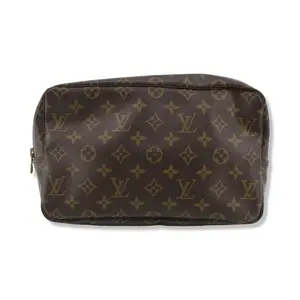 Pre-owned Louis Vuitton Monogram Canvas Toiletry Bags Trouse Toilette 28 Toiletry Bag LV1982