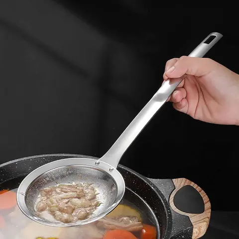 304 Stainless Steel Thick Mesh Strainer Ladle - Rustproof Kitchen Utensils with Heat-Resistant Handle, Fine Mesh, Dishwasher Safe, Ideal for Hot Pot Foam/Dregs, Oil Skimming in Soups, Essential Daily Meal Prep Tool