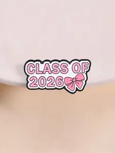"class of 2026" Bow Enamel Pin, Graduation Brooch, Elegant Accessory for Commencement, Perfect Gift for Graduates, Stylish Lapel Pin