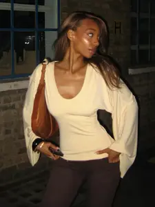 Sexy Hot Street Style Casual Low U-Neck T-Shirt,Relaxed Batwing Sleeve Waist-Defining Top, Solid Color Minimalist Commute Daily Dating Long Sleeve Blouse,  for Fall/Winter Streetwear