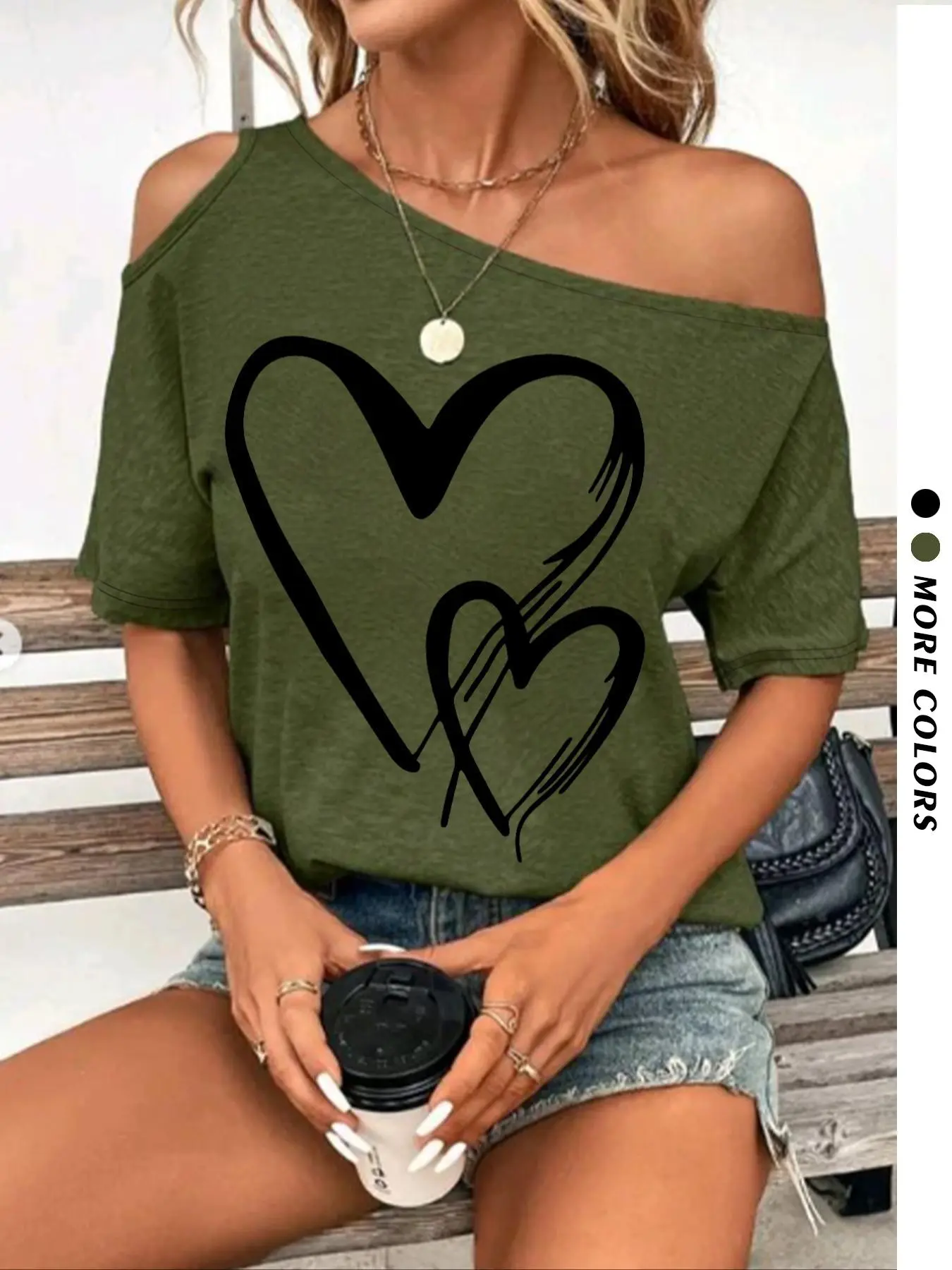 Women's Love Heart Print Cut Out One Shoulder Half Sleeve Tee Top, Fashion Casual Batwing Sleeve Asymmetrical Neck T-Shirt for Summer, Ladies Clothes for Daily Wear, Womenswear