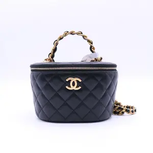 Pre-owned CHANEL Lambskin Vanity bag Quilted Mini Pearl Crush Vanity Case With Chain Black twins B22228