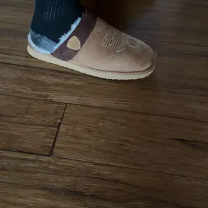 OOW Cowboy Boot Slippers for Men Western House Slippers Indoor & Outdoor Square Toe Chestnut Soft Faux Fur Lining Durable Cotton Fabric Flat Footwear