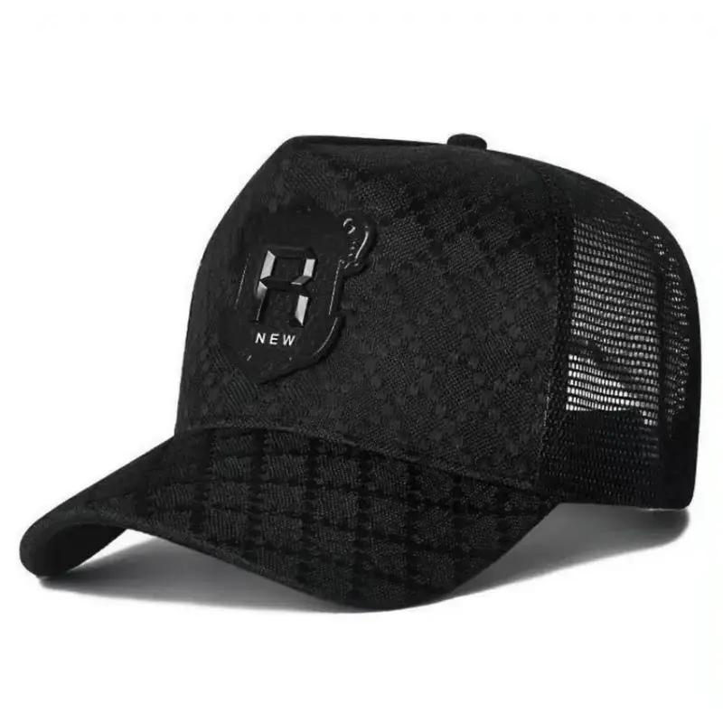 Unisex round label baseball cap with embossed emblem, spring and summer sun shading mesh truck driver cap, casual outdoor sun protection cap duckbill cap, Y2K style, casual hat, fashionable and versatile