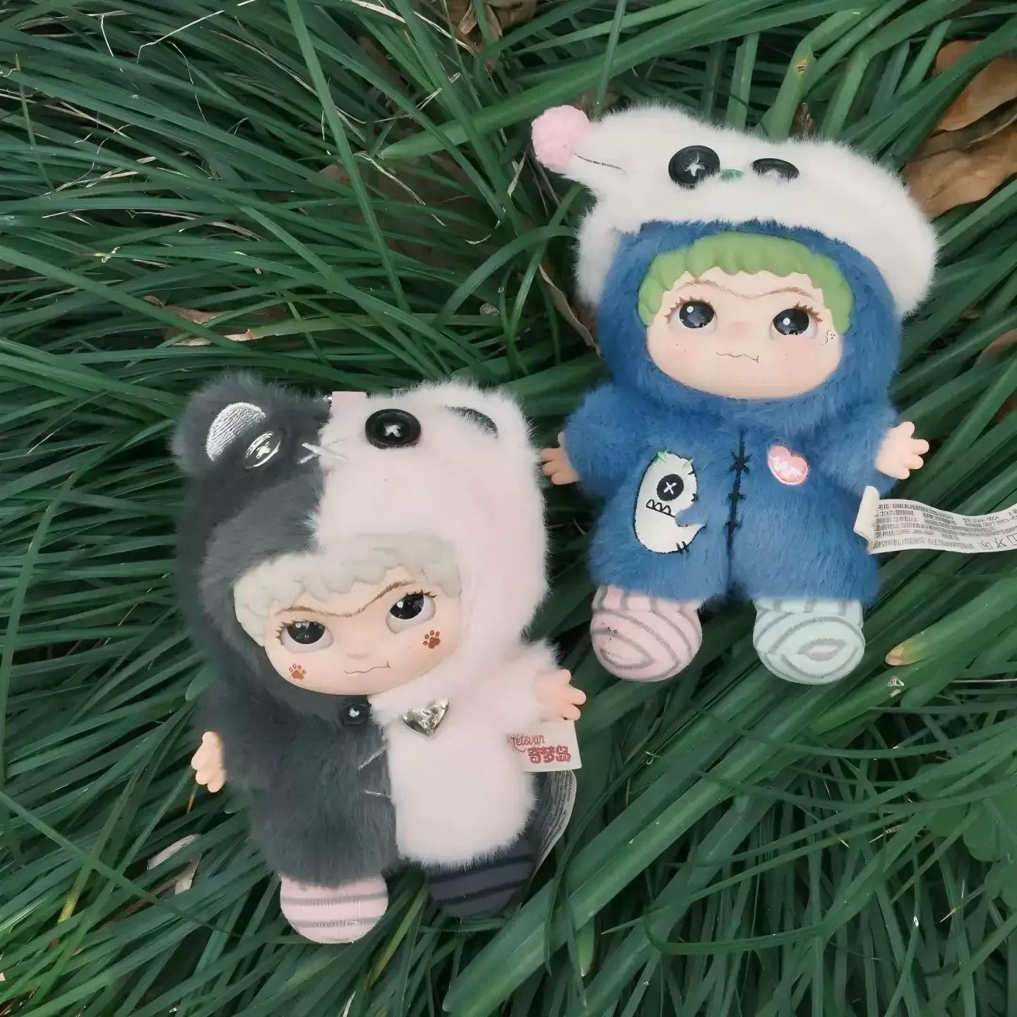 Wakuku Handmade World Series Vinyl Flush Doll