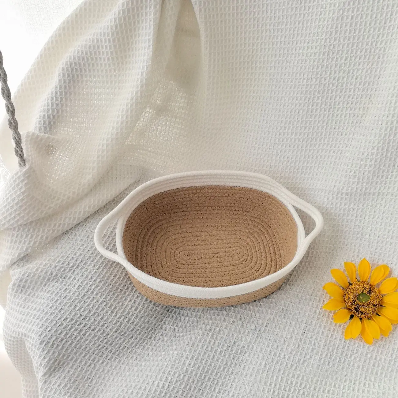 Light khaki + off-white (double-handle basket)