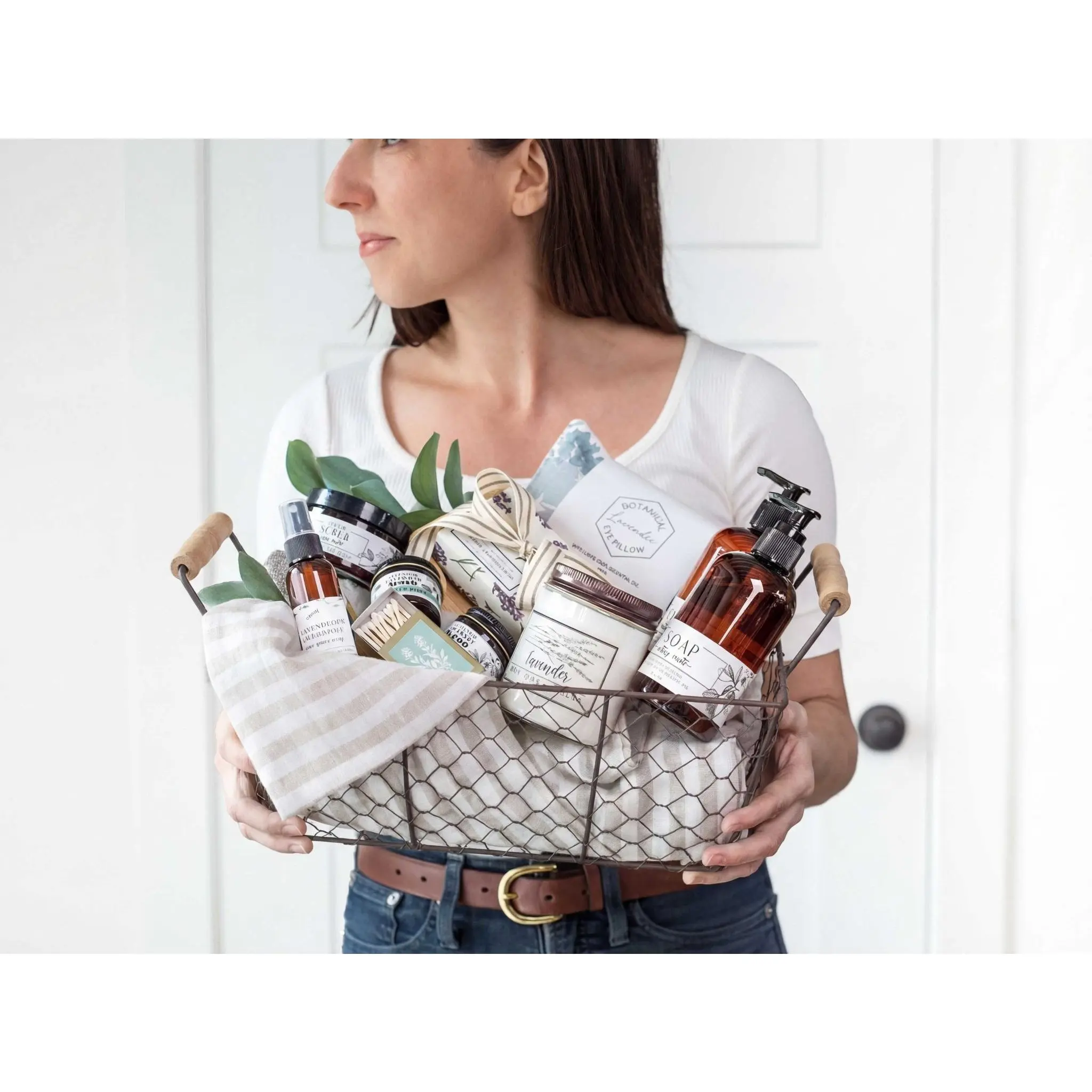 Deluxe Gift Wire Basket