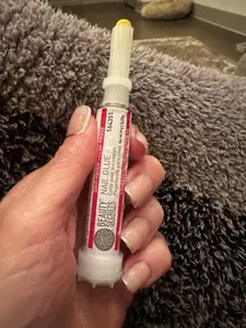 Beauty Secrets Drip & Clog Proof Nail Glue - Sulfate Gluten Free, Ingenious Applicator, No Alcohol, Phthalates, Soy, Petrolatum, Silicone