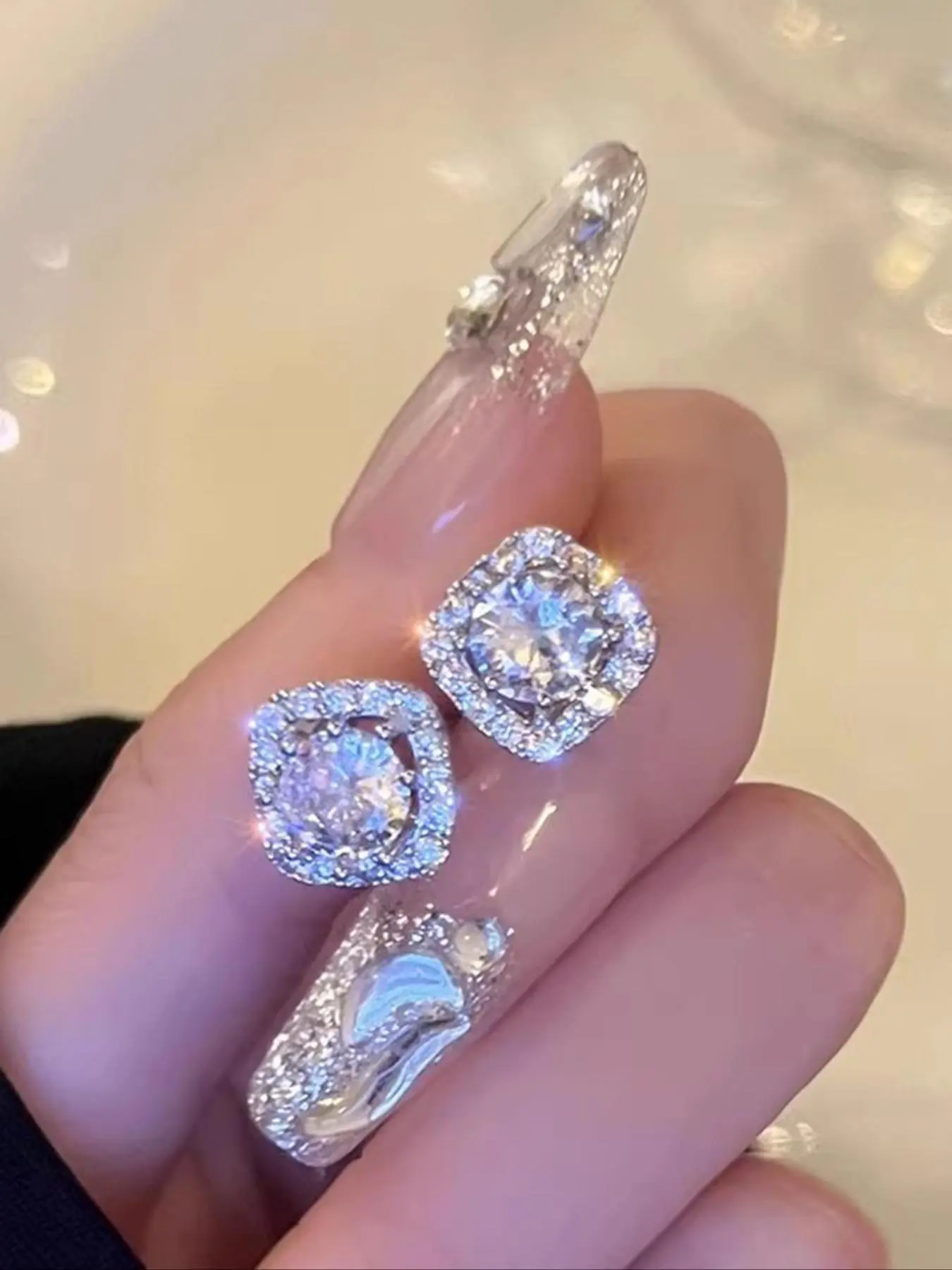 Fashion Shiny Rhinestone Decorated Zircon Stud Earrings (1 Pair), Shining Earrings, Elegant Stylish Jewelry for Party, Daily Clothing Decor for Girl, Trendy All-match & Exquisite Jewelry for Birthday Gift, Earrings Studs