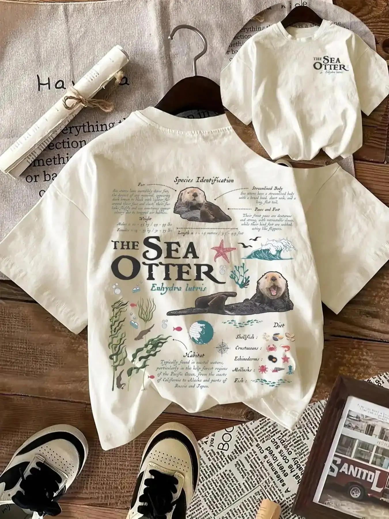 Women's Signature Sea Otter Print Round Neck Loose Fit T-Shirt, Fashion Casual Graphic Tee, Everyday Vacation Outdoor Wear, All-Season Top Breathable Pleated Skirt Minimalist Commuter Weekend Outfit Straight Leg Activewear