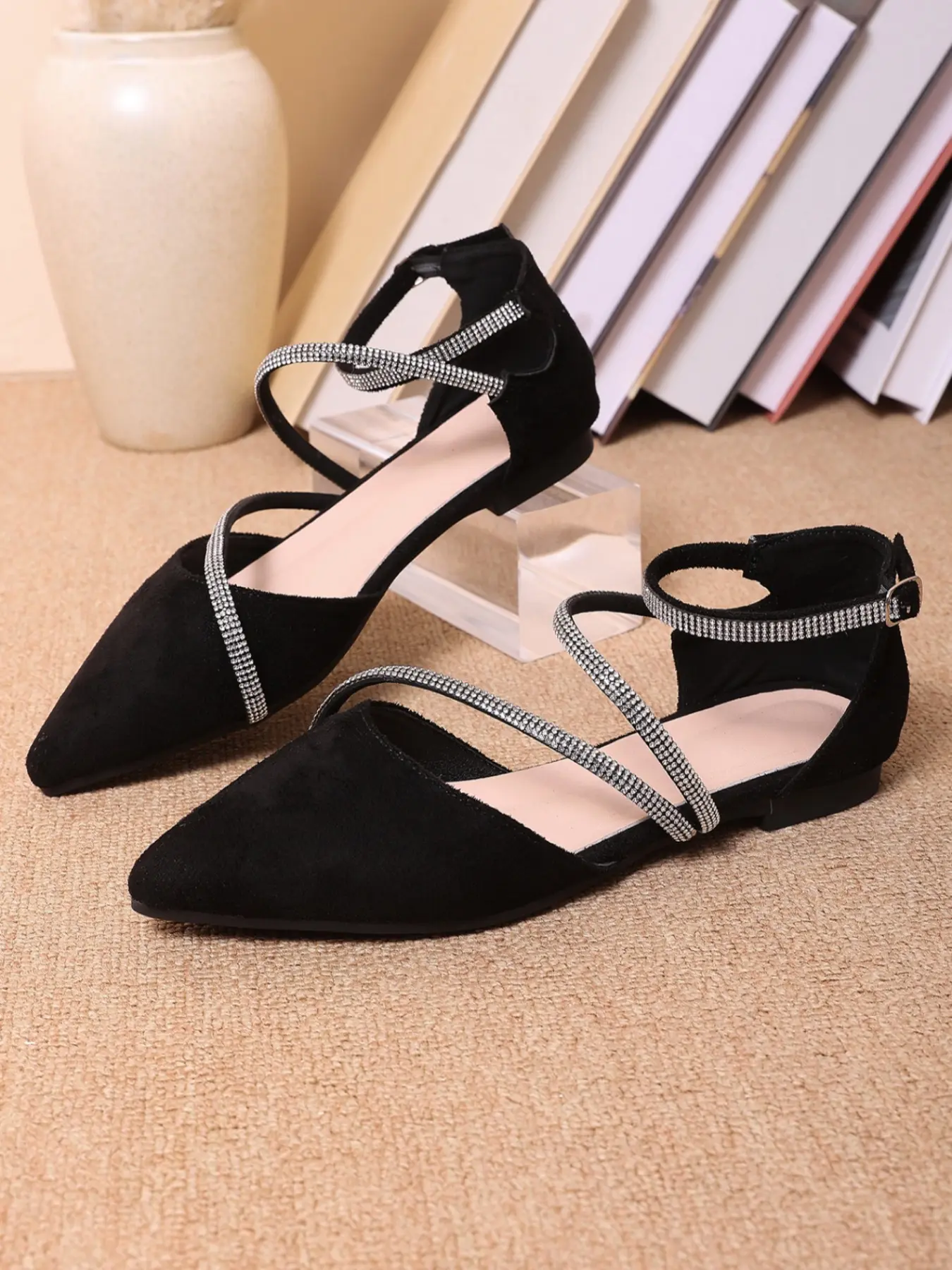 Women's Pointed Toe Flat Shoes, Comfortable Walking Sneakers, Stylish Hollow Out Design with Rhinestones, Ideal for Work and All-Day Wear, Pointy Toe, Fashionable Footwear