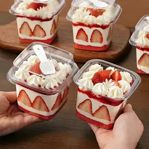 Transparent Cake Box with Spoon and Lid, Reusable Leak-Proof Plastic Dessert Container, Ideal for Parties, Weddings, Birthdays, Home Use