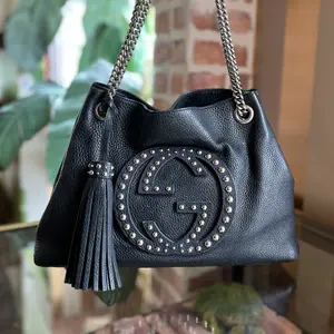Pre-owned GUCCI GG leather Shoulder Bags GUCCI Soho Studded Black Pebbled Calfskin Chain Tote Bag