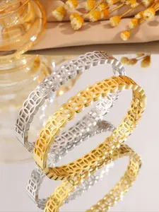 2pcs light luxury elegant stainless steel hollow style bracelet, suitable for daily commuting, is a thoughtful gift choice