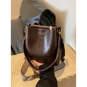 Vintage Large Capacity Bucket Bag, Fashion Casual Shoulder Crossbody Bag for Outdoor Travel Commuting, Stylish Unisex Handbag, Fashionable Crossbody Bag