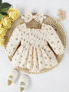 Baby girl fresh style jumpsuit, floral pattern, square collar, long sleeved bubble sleeves, pleated design, daily wear, play, spring and autumn baby clothes