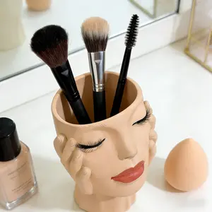 1 elegant resin cosmetic brush storage box with red lip design-lightweight synthetic resin cosmetic storage box, independent desktop storage box, used for bathroom or dressing table, dressing table.