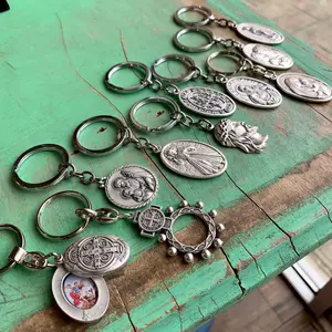 Italian Medal Keychains - Authentic Italian Design with Unique Features and Features
