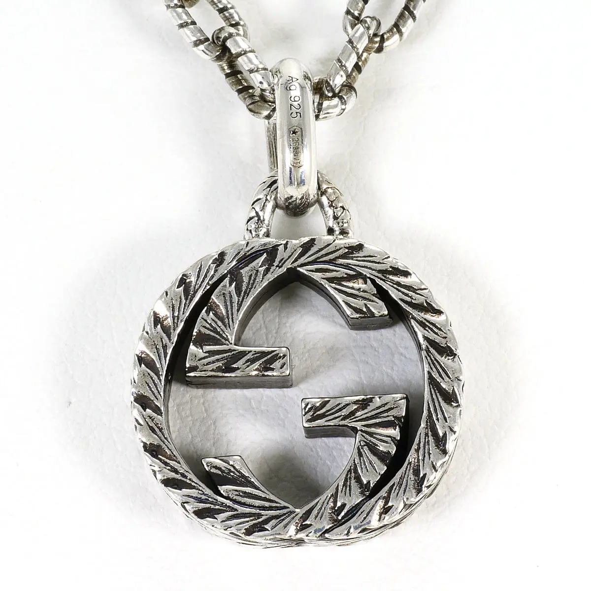 Pre-owned GUCCI Sterling Silver 925 (Ag925) Small Leather Goods Interlocking G Silver Necklace