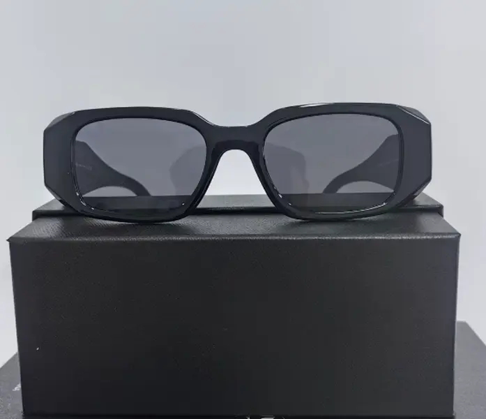 Luxury Black Square Sunglasses with Dark Lenses and Sleek Design for Stylish Look Unisex