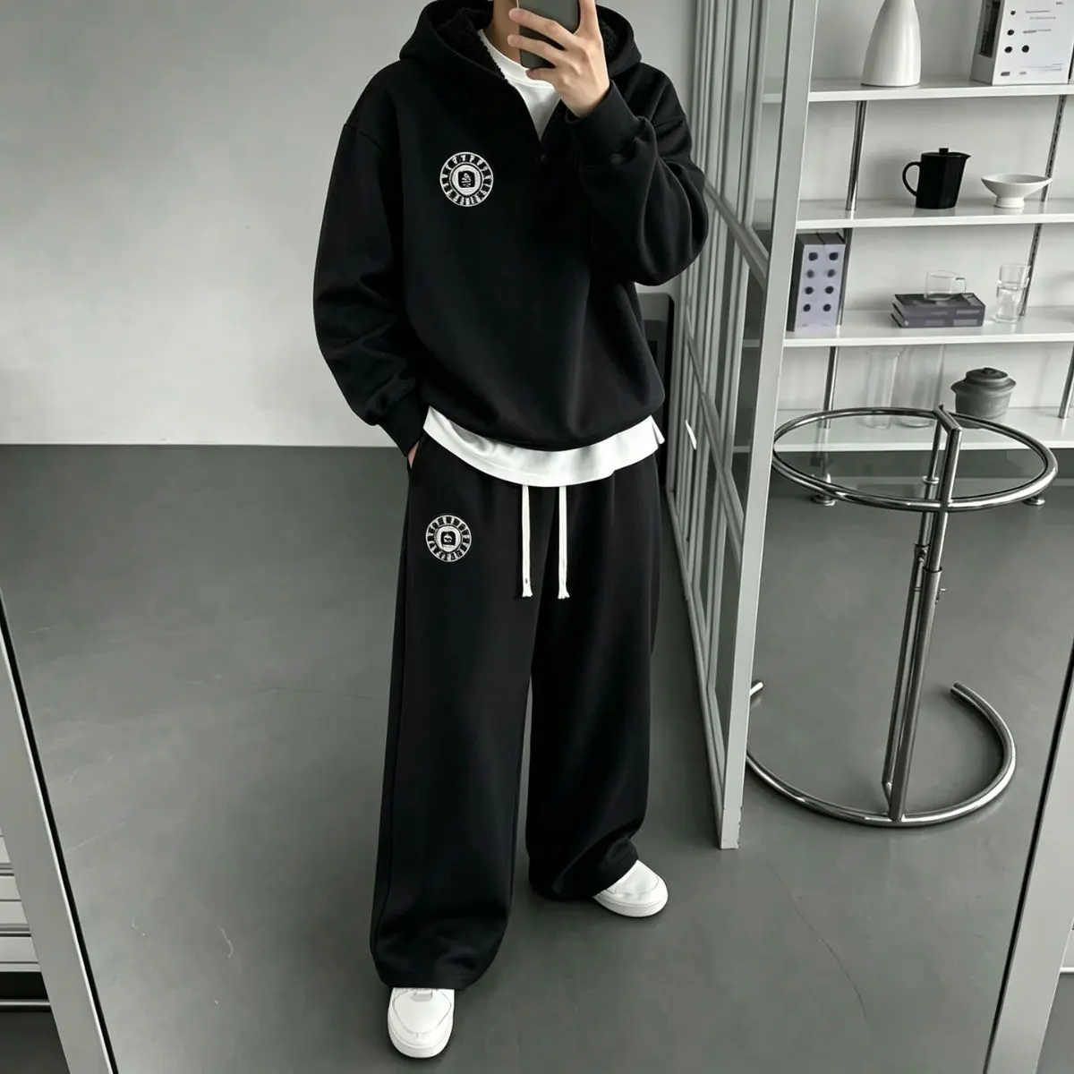 Men's 2-Piece Henley-Collar Half-Button Hooded Sweatshirt & Fleece-Lined Loose Wide-Leg Pants Set