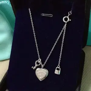 Romantic Love Heart and Key Lock Pendant Necklace, Premium Craftsmanship Layered Necklace, Dainty Everyday Wear Jewelry for Women, Thoughtful Gift for Mom Girlfriend Wife, Versatile Accessory for Daily & Special Events