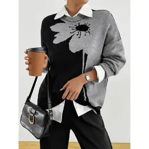 Oversized round-neck jacquard color-block knit pullover, casual loose long-sleeve off-shoulder design, fashionable for autumn and winter