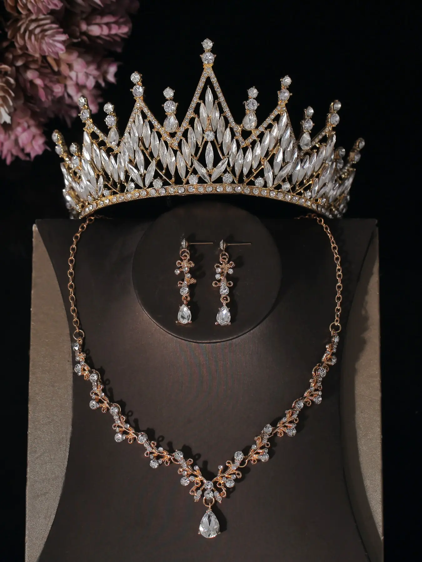 A set of fashionable jewelry for women's weddings, bridal accessories, grand rhinestone crowns with necklaces and earrings, 4-piece wedding jewelry set, suitable for weddings, parties, and gatherings, Rhinestone Bombshell
