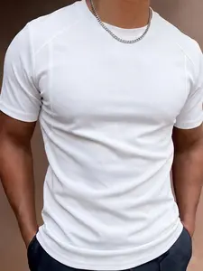 A new men's summer round-neck short-sleeved classic T-shirt, a solid color splicing casual top, a casual sports short-sved top, a daily wear men's outfit.