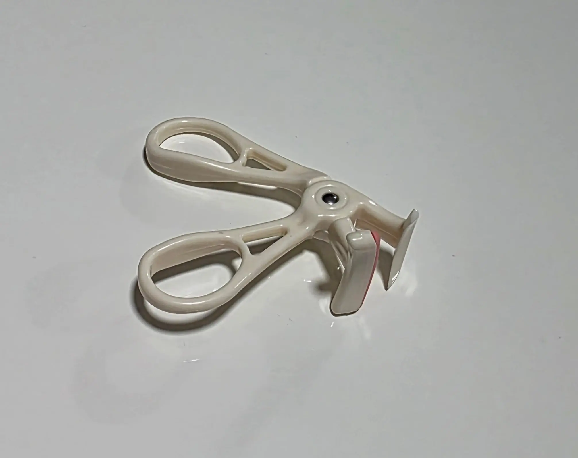 Divine Pure Beauty Eyelash Adjuster Tool with Unique Loop Design for Precise Adjustments to Achieve Your Desired Eyelash Look, A Practical Beauty Accessory, Achieve Desired Eyelash Look