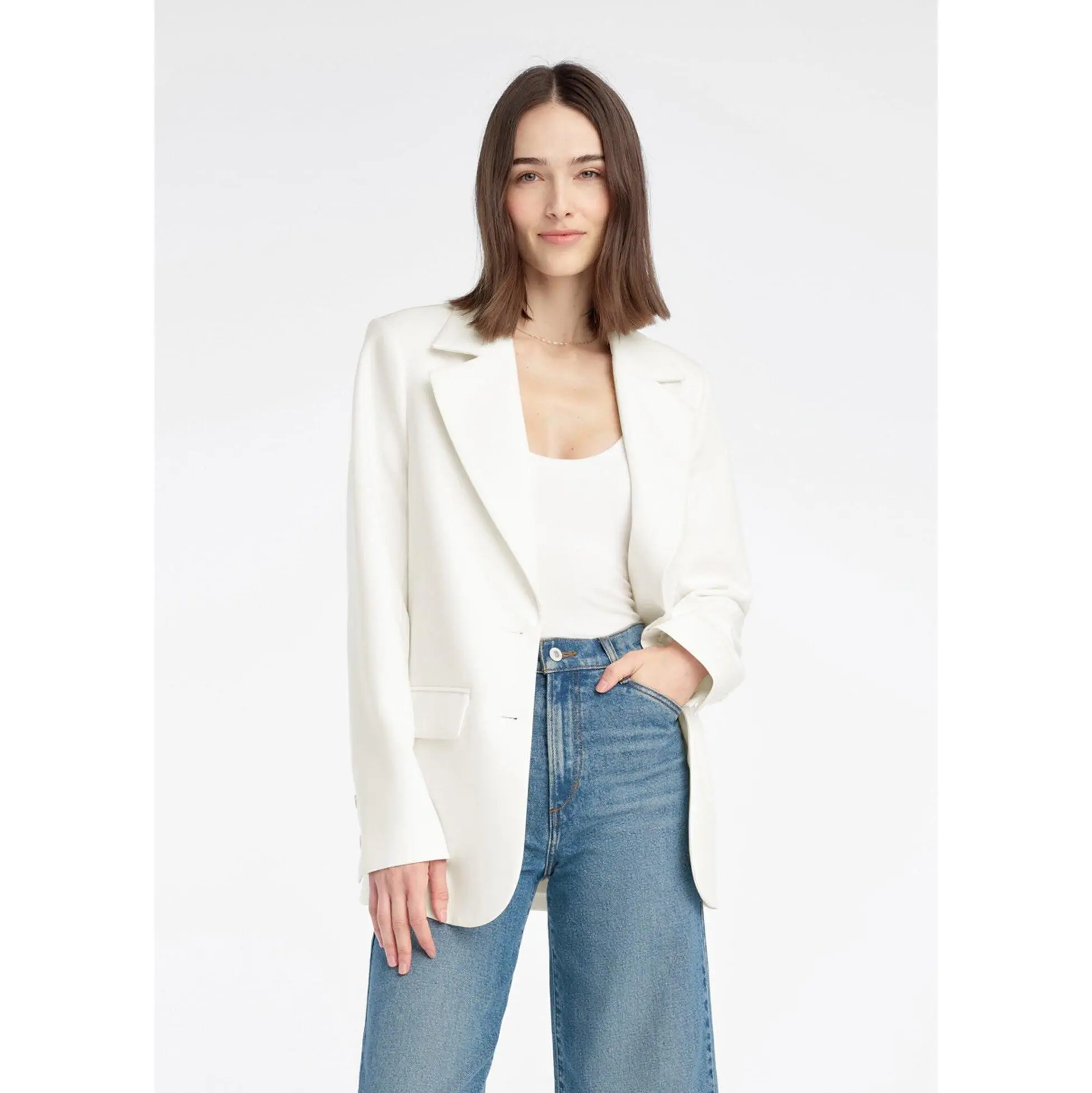 THE FAVORITE OVERSIZED BLAZER