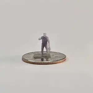 N Scale Brakeman with Lantern – 12mm Railroad Crew Scene Figure