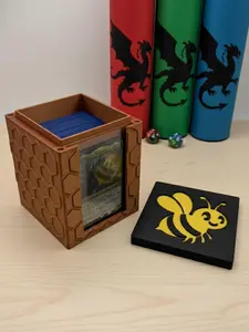 MTG EDH Deck Box | Bee Theme Deck Box  Commander Showcase Display Slot with Toploader | Magnetic Top Fantasy Gaming Cards Organizer