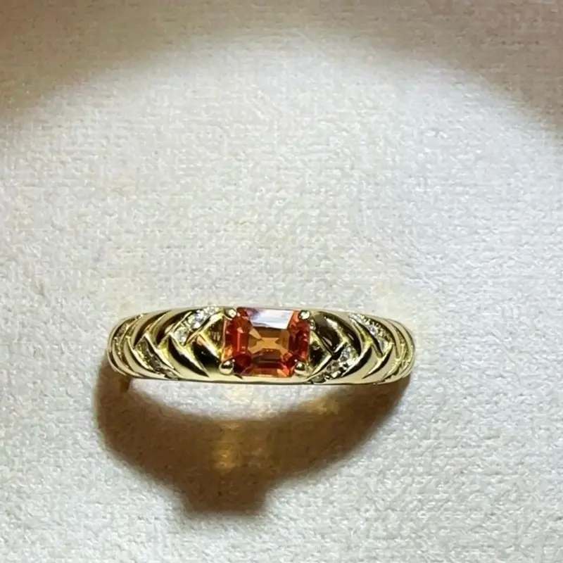 <PingEast jewelry > LANBS103--925 Sterling Silver Ring Plated with Gold, Set with a 4*5mm Eye-Clean Natural Orange Sapphire in an Emerald Cut, Italian Wheat Motif Craftsmanship with Moissanite Accents. Comes with a Certificate.