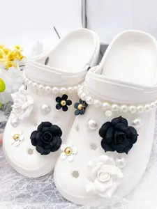 16pcs Fashionable Abs Flower Pearl Chain Shoe Clips, Decorative Shoe Accessories, Detachable DIY Shoe Flowers, Perfect for Women's Sandals, Flip Flops, Beach Bags