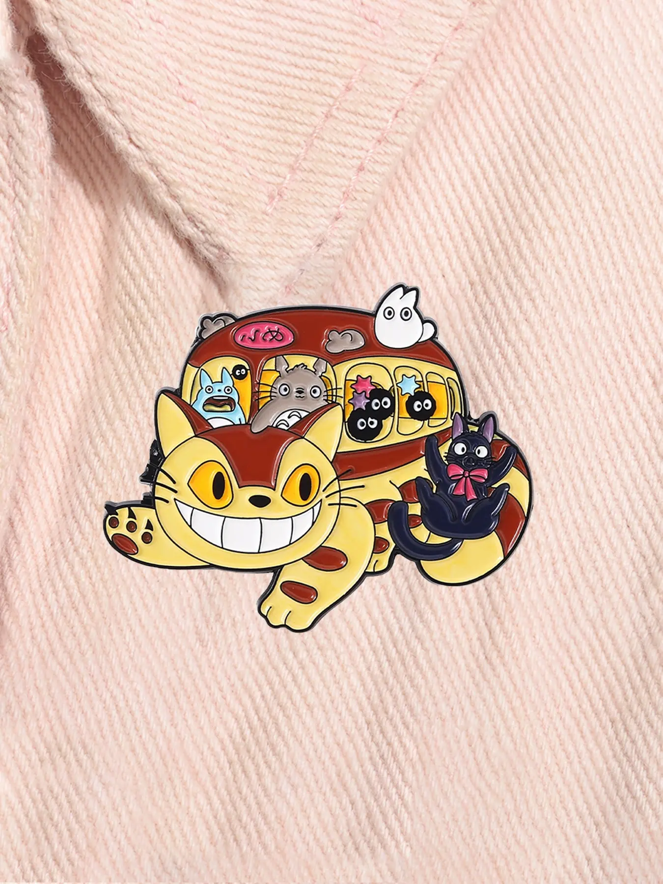 Cartoon Anime Movie Peripheral Enamel Pin Comics Character Totoro Bus Alloy Brooch Lapel Backpack Badge Fashion Jewelry Accessories Gift for Friends Totoro Design Animal Pattern Lapel Pins
