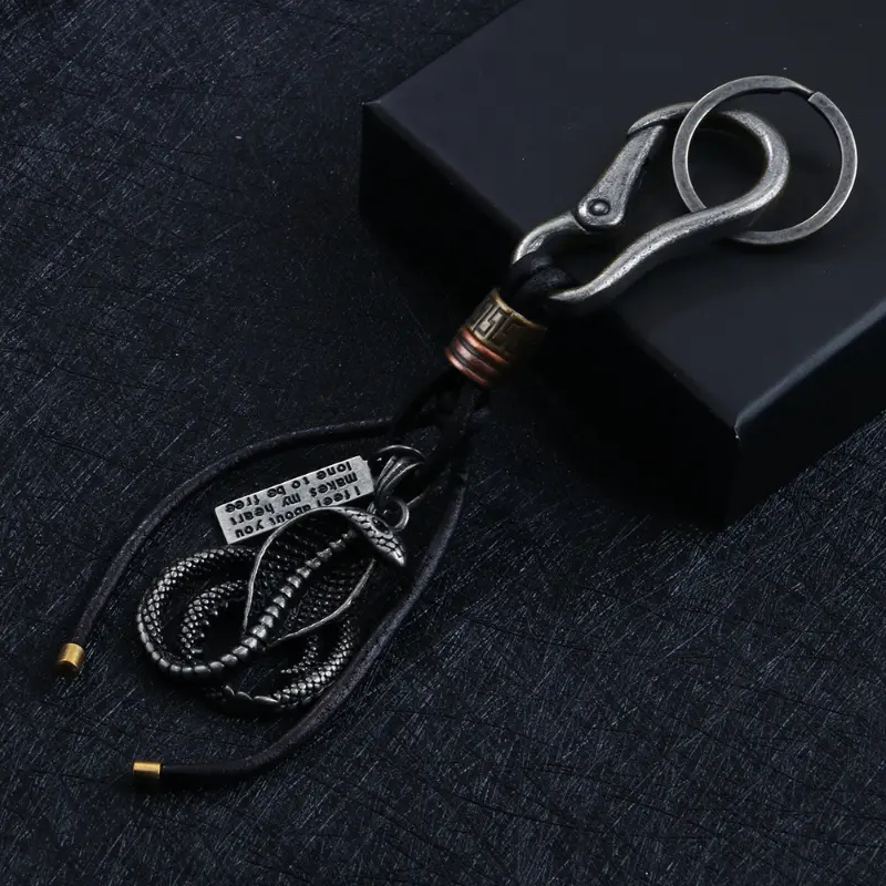Hot Selling Car Keychain Metal Pendant Creative Personality Cobra Key Ring Retro Versatile Key Chain