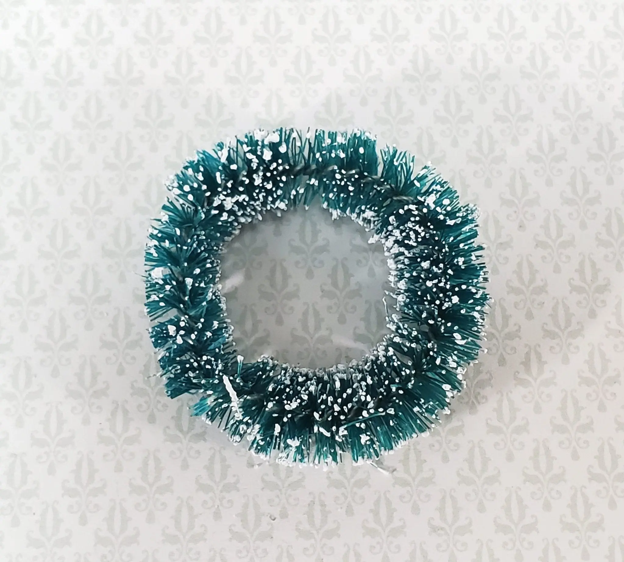 Miniature Wreath Green with Frosted Snow Christmas 1:12 Scale Dollhouse