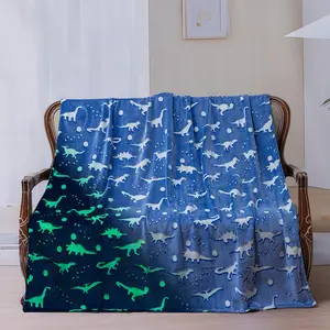 Dinosaur Pattern Blanket, 1 Count Soft Comfortable Glow in The Dark Throw Blanket, Cool Bedroom Bedding Blankets for Home Office Travel, Soft Comfy Blanket
