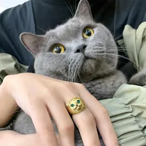 Ins Style Cat Ring for Women – Simple Design with Embedded Synthetic Diamonds – French Vintage-Inspired Textured Gold Carving – Versatile and Chic Accessory