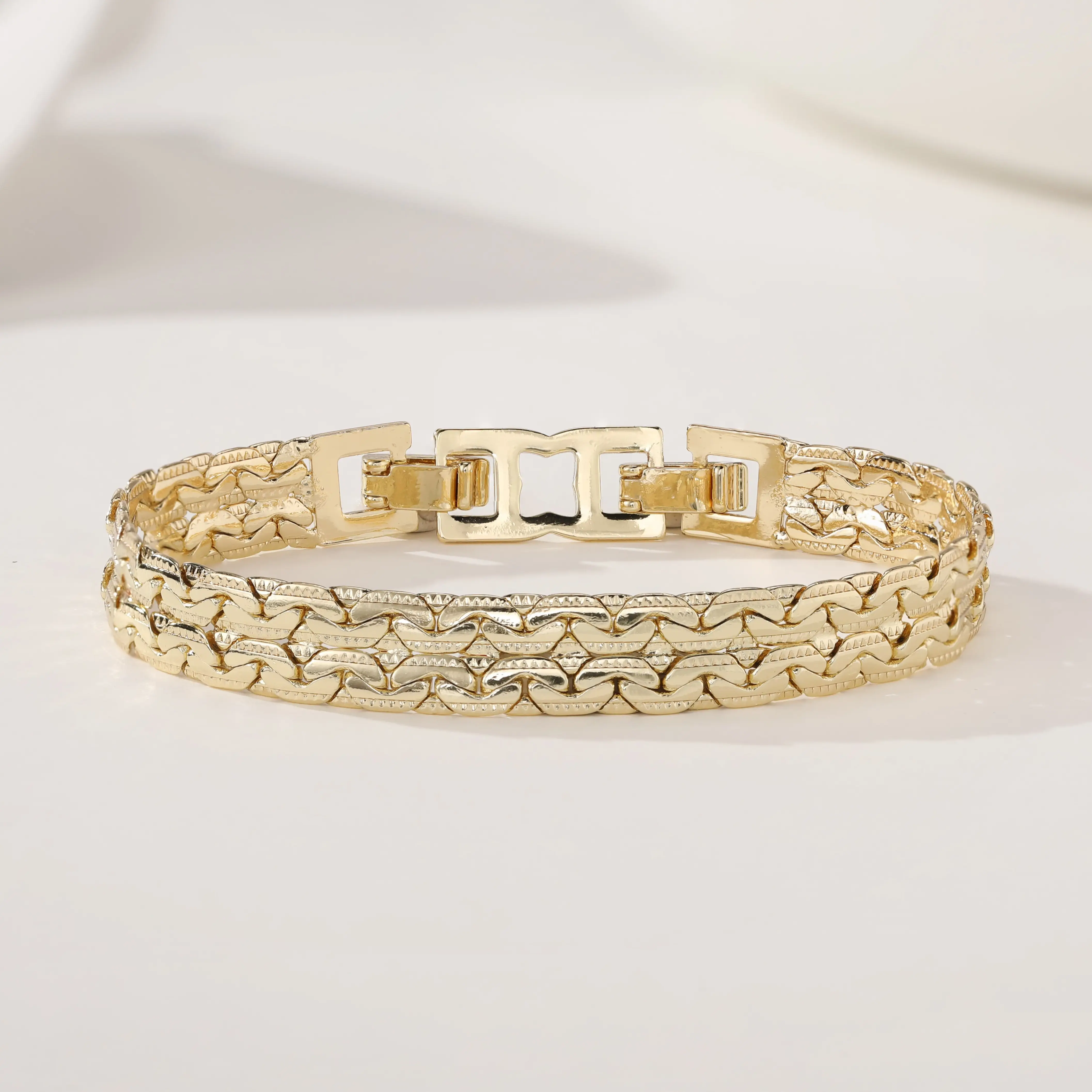 Vintage 14K Gold Plated Thick Textured Curb Chain Bracelet Women Fashion Daily Jewelry Gift