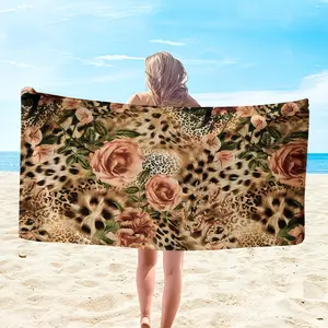 Leopard print floral pattern microfiber beach towel/bath towel. Super absorbent, soft and skin-friendly fabric, sandproof, lightweight, quick-drying, suitable for beach, travel, pool and other occasions. An ideal gift.