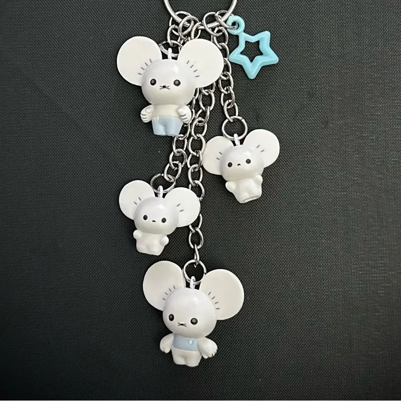 Tandemaus Maushold Keychain with Clip - Adorable White Mouse Design & Blue Star Charm - Fun Accessory for Keyholders pendant keychain