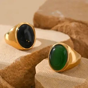 18K Retro Oval Ring, Stainless Steel Men's Ring, with Vintage Court Style and Light Luxury Style, Suitable for Daily Wear, Gatherings, Parties, and Banquets As Worn Jewelry